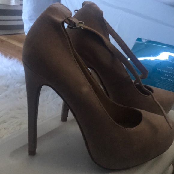 Heels shoes - Picture 3 of 3